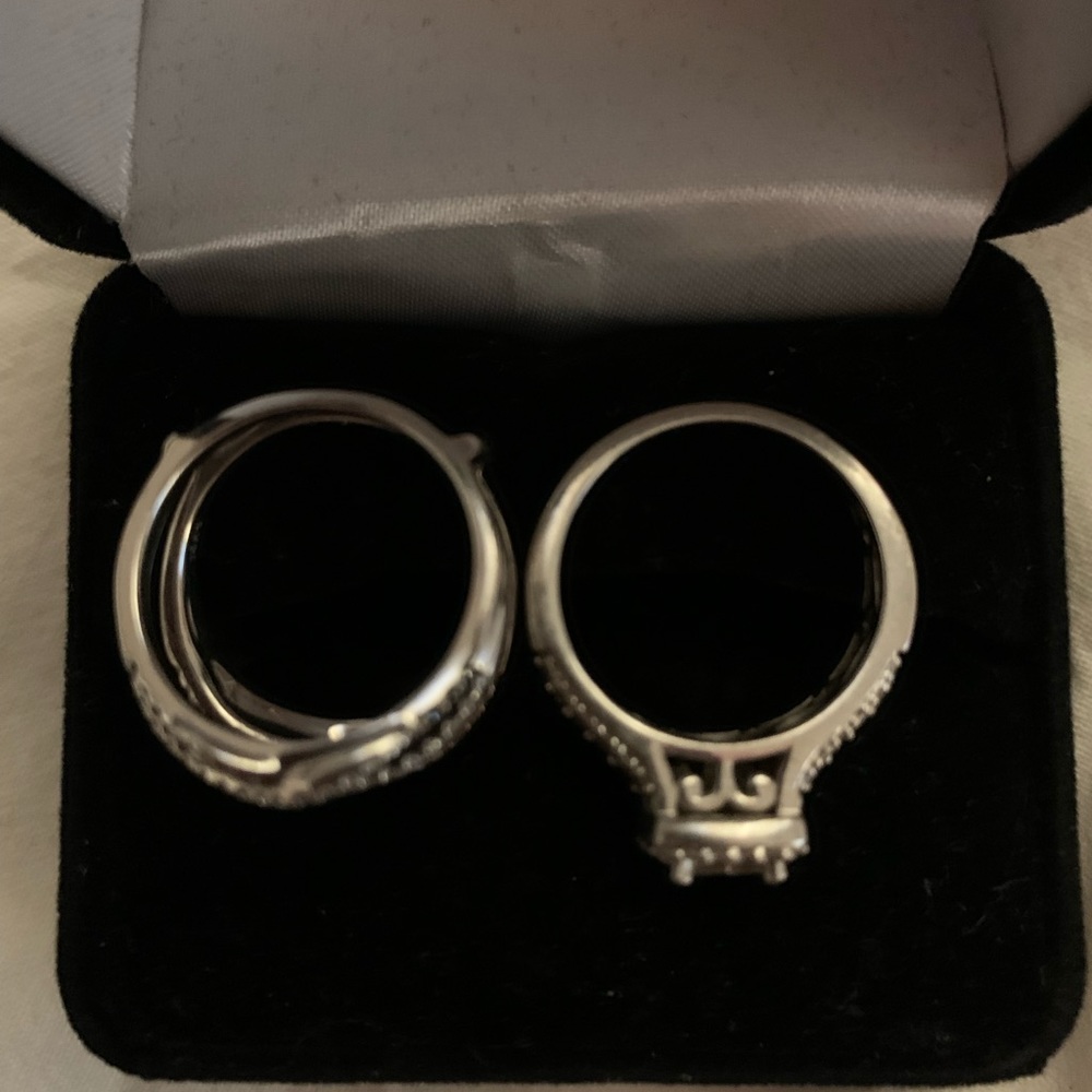engagement ring 14kt white gold w enhancer ring